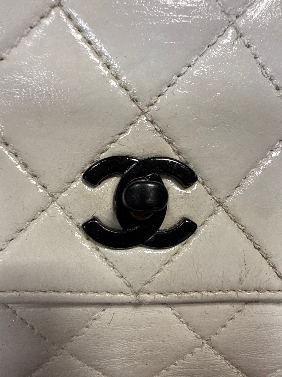 Chanel Timeless Classique Leather Shoulder Bag