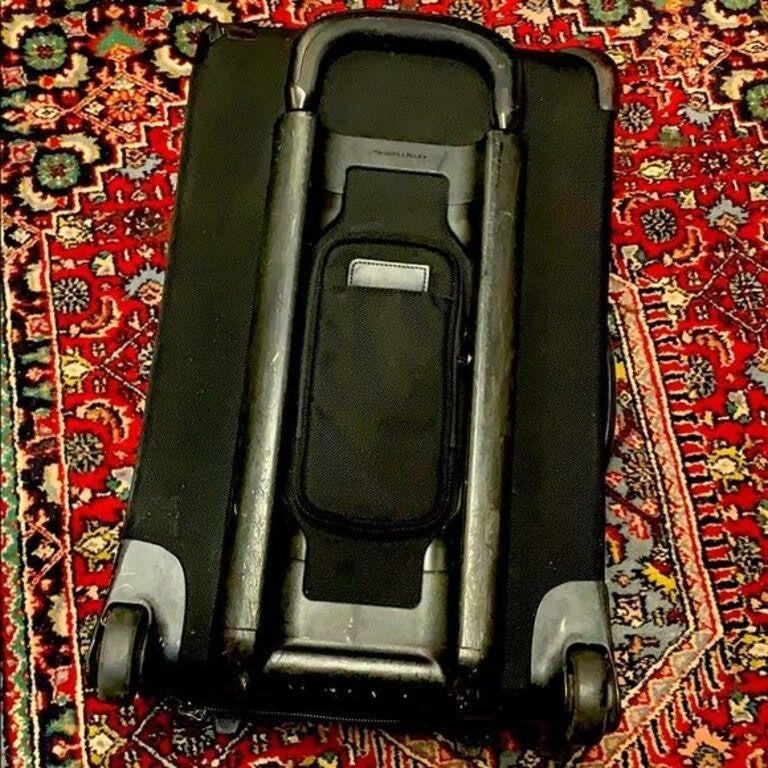 Briggs & Riley 22” blk carryon suitcase good shape