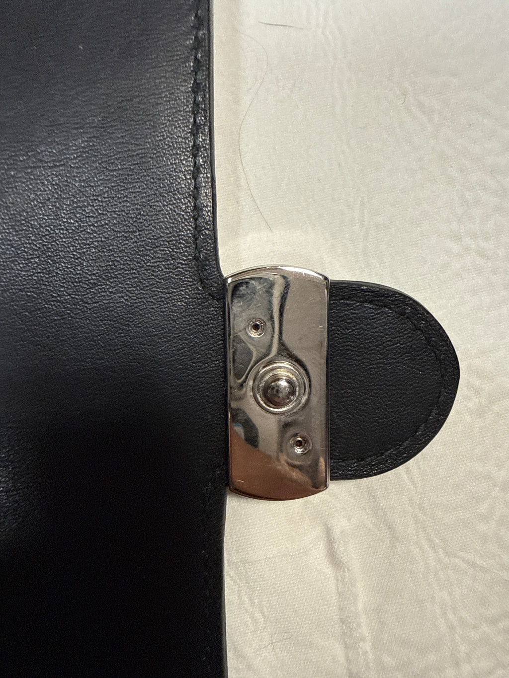 Black Gucci Wallet On Chain SHW