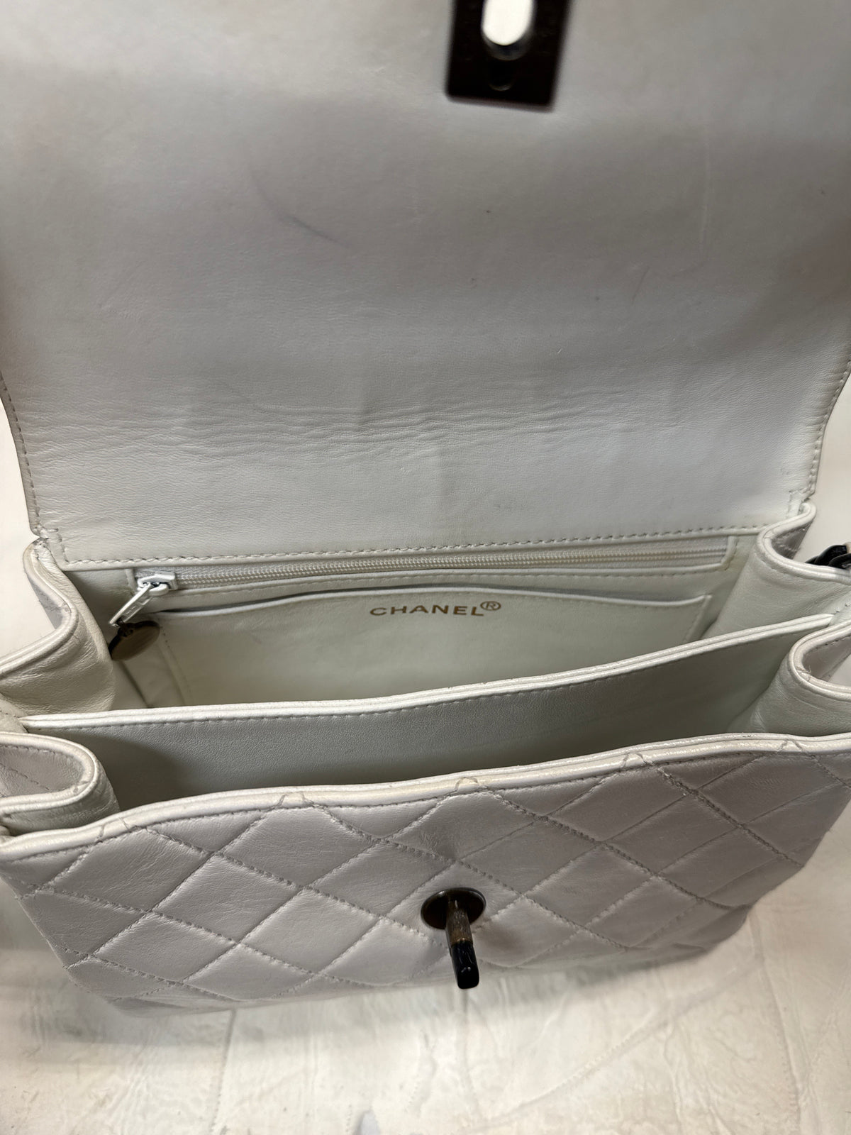 Chanel Timeless Classique Leather Shoulder Bag