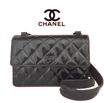CHANEL Quilted Matelasse CC Patent Shoulder Bag