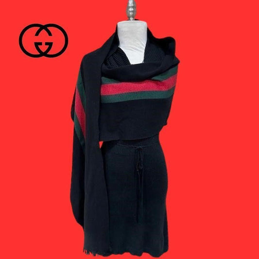 Boxed classic Gucci, Black Long Scarf with Bee
