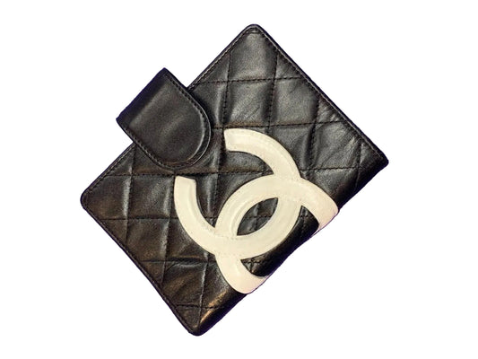 Original Chanel Vintage blk/white date book/wallet